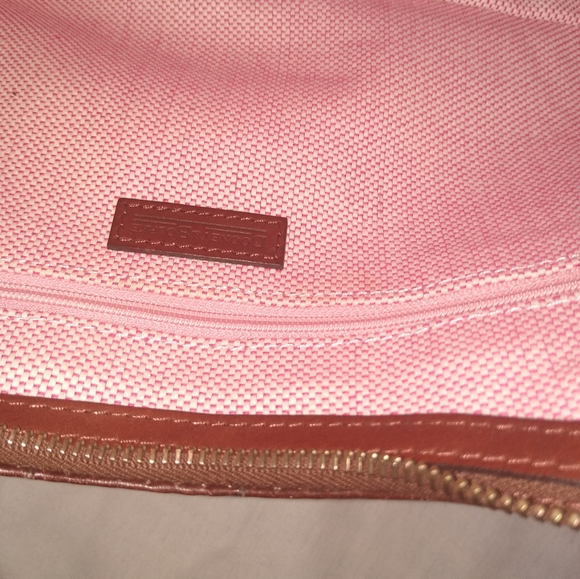 Dooney & Burke Crock Shoulder Bag - Picture 4 of 14